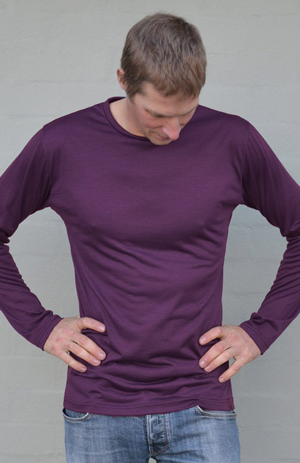 Mulberry Purple Men&#39;s Merino Wool Long Sleeve Midweight Crew Neck Top
