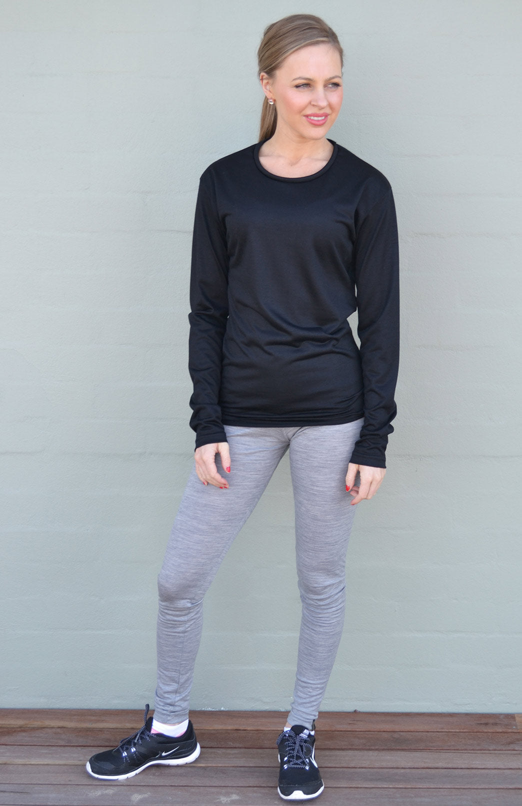 Black Women's Merino Wool Long Sleeve Lightweight Crew Neck Top