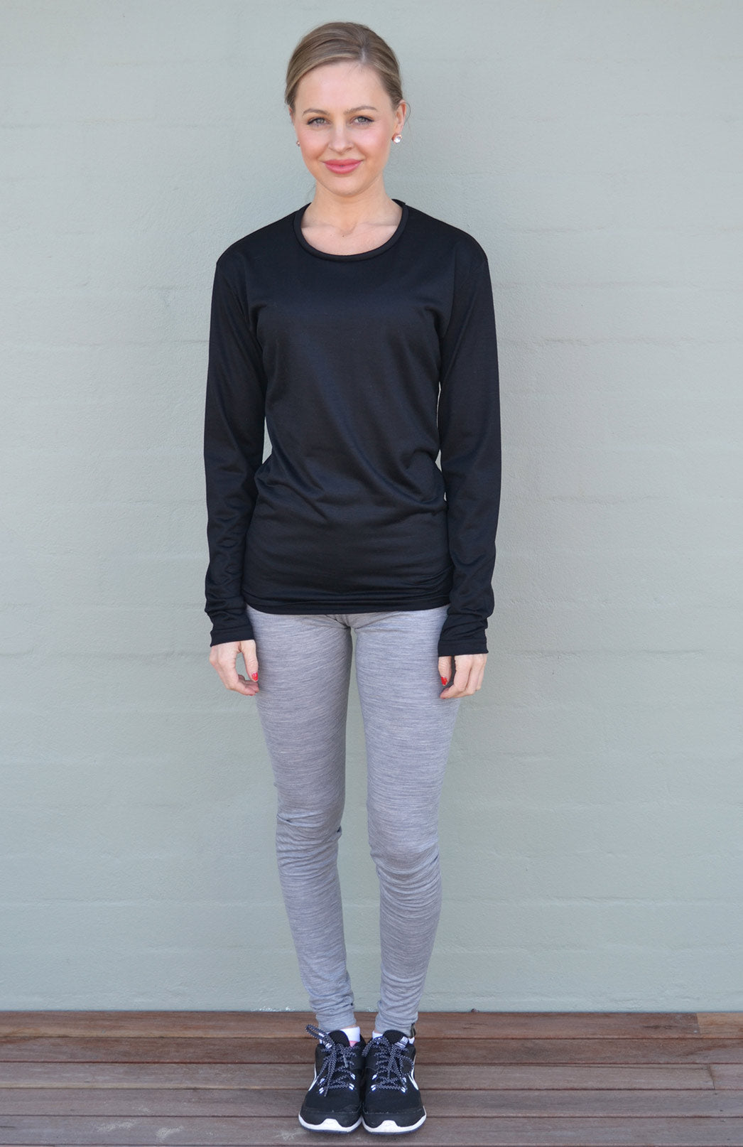 Black Women's Merino Wool Long Sleeve Lightweight Crew Neck Top