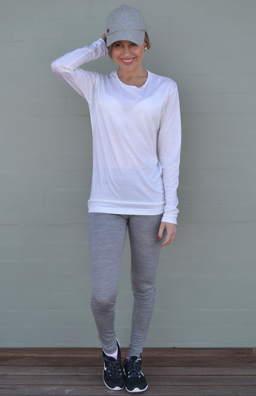 Ivory Women's Merino Wool Long Sleeve Lightweight Crew Neck Top