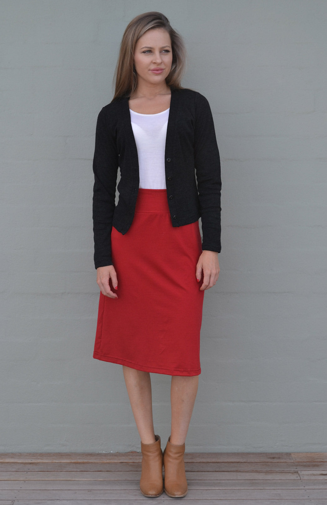 Black Women's Cropped Cardigan with Long Sleeves