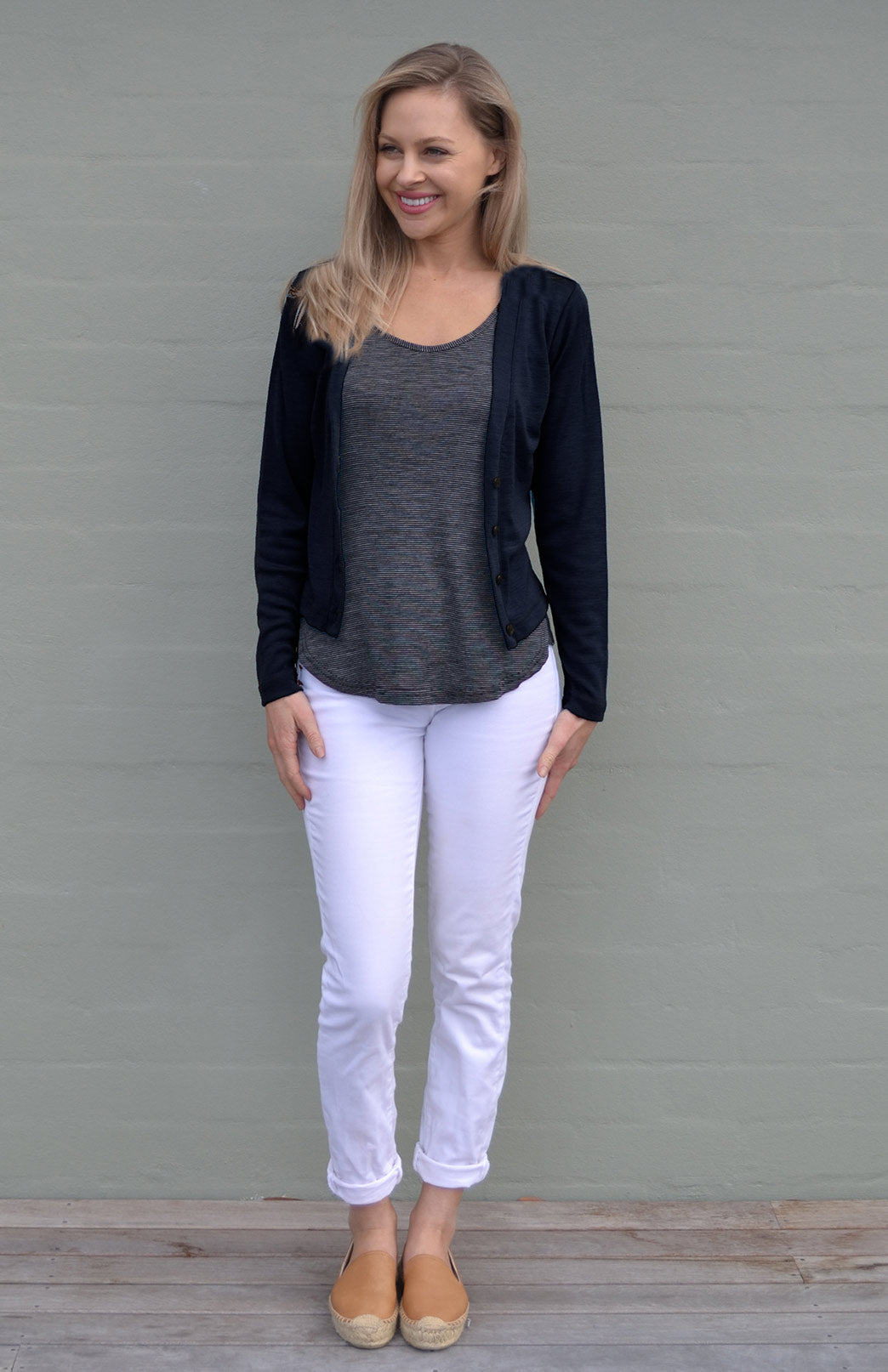 French Navy Blue Women's Cropped Cardigan with Long Sleeves