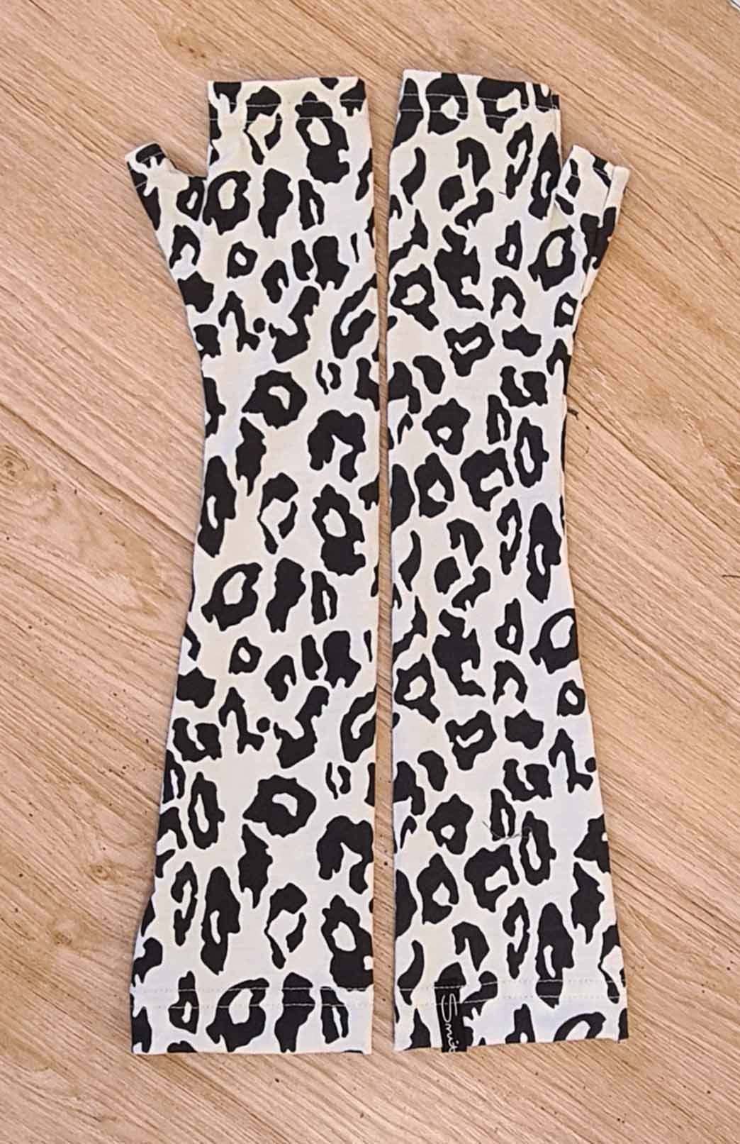 Vintage Ivory Leopard Unisex Superfine Merino Wool Elbow Length Fingerless Mitten Gloves 