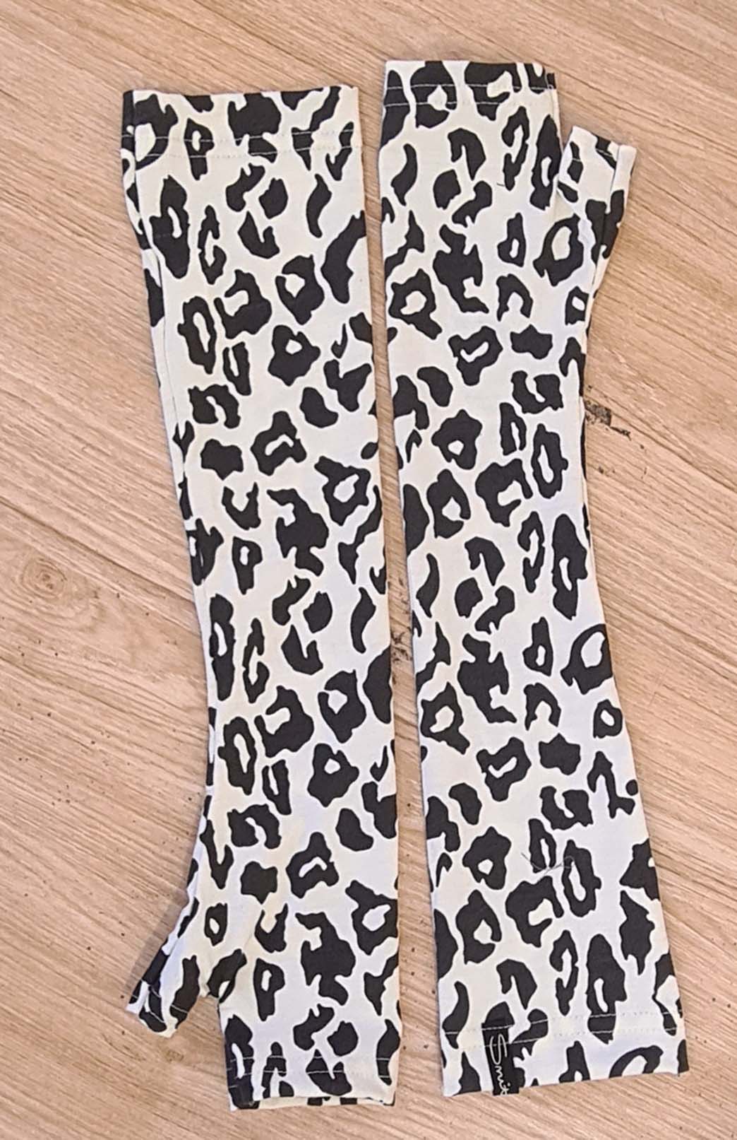 Vintage Ivory Leopard Unisex Superfine Merino Wool Elbow Length Fingerless Mitten Gloves 