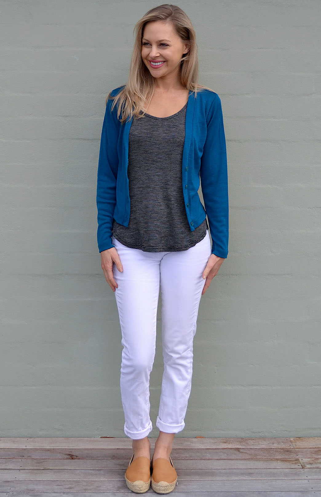 Lyons Blue Teal Women's Cropped Cardigan with Long Sleeves