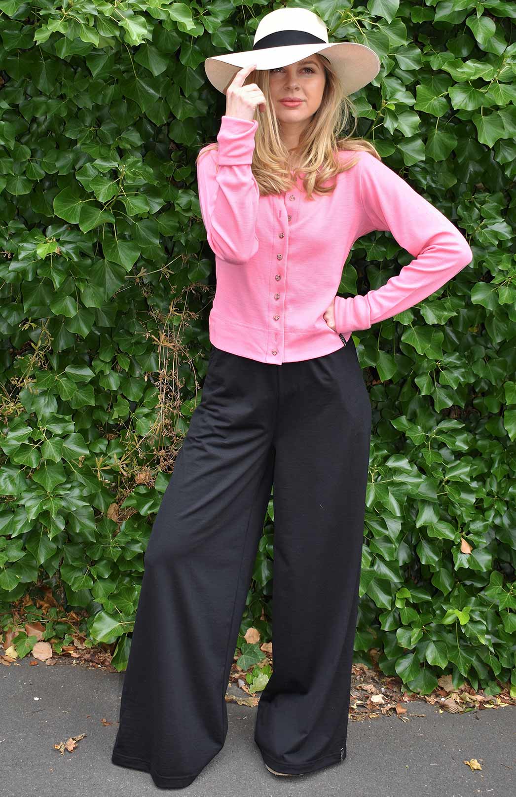 Black Women's Merino Wool Wide Leg Pants with Pockets