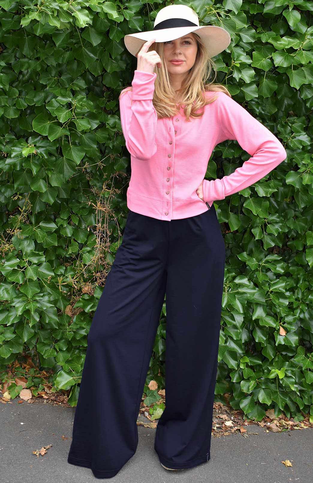 Black Women&#39;s Merino Wool Wide Leg Pants with Pockets
