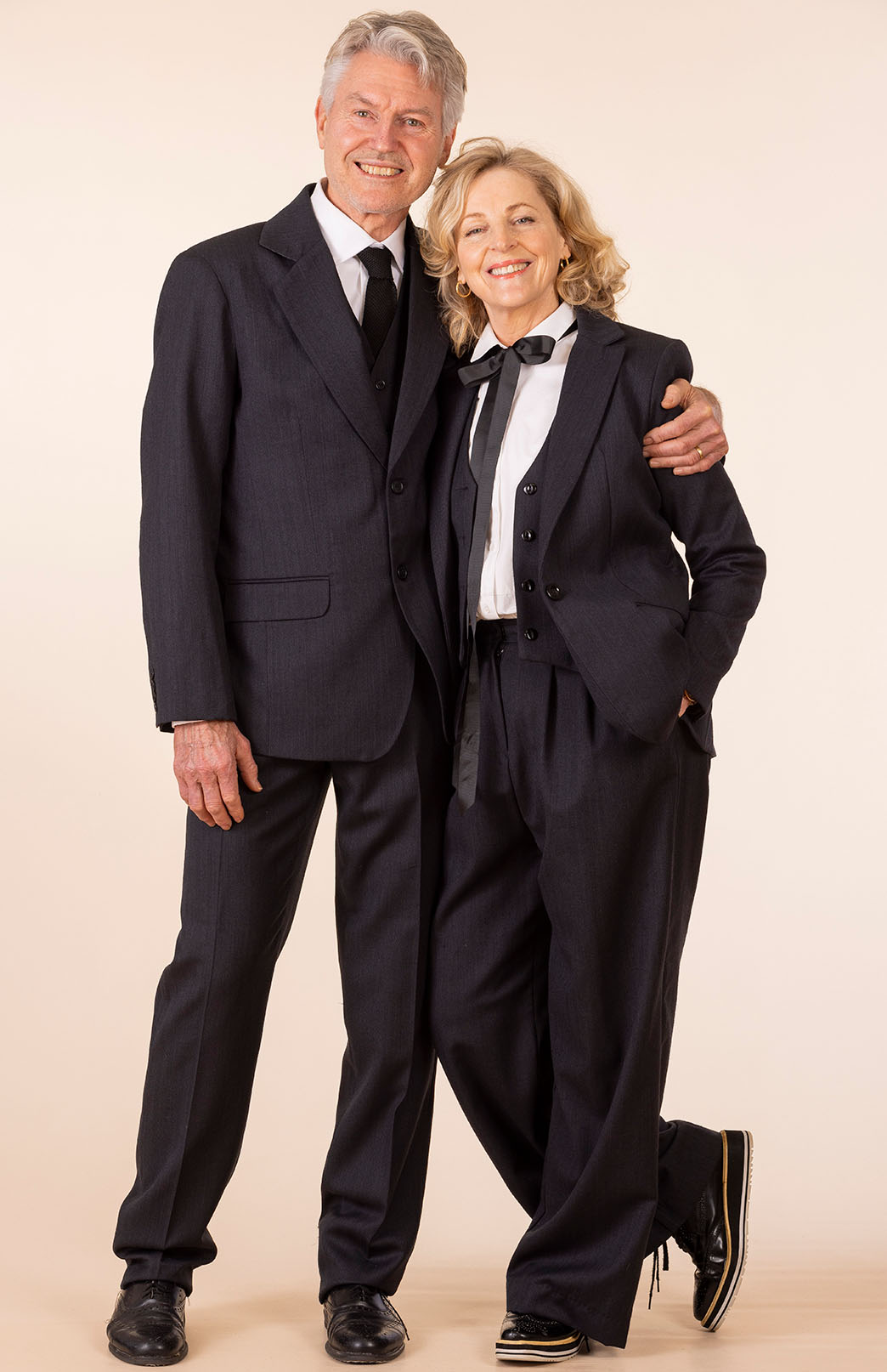 Obsidian Grey Herringbone Men's Superfine Merino Wool Herringbone Blazer Jacket with Silk Lining