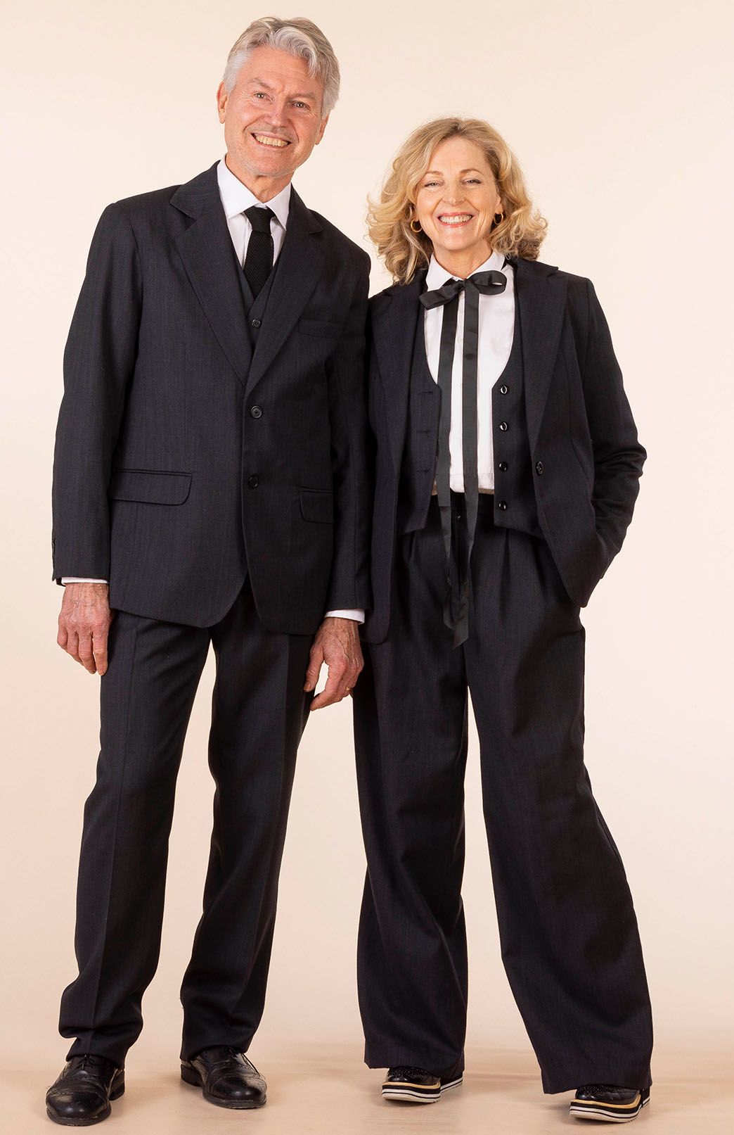 Obsidian Grey Herringbone Men's Superfine Merino Wool Herringbone Blazer Jacket with Silk Lining