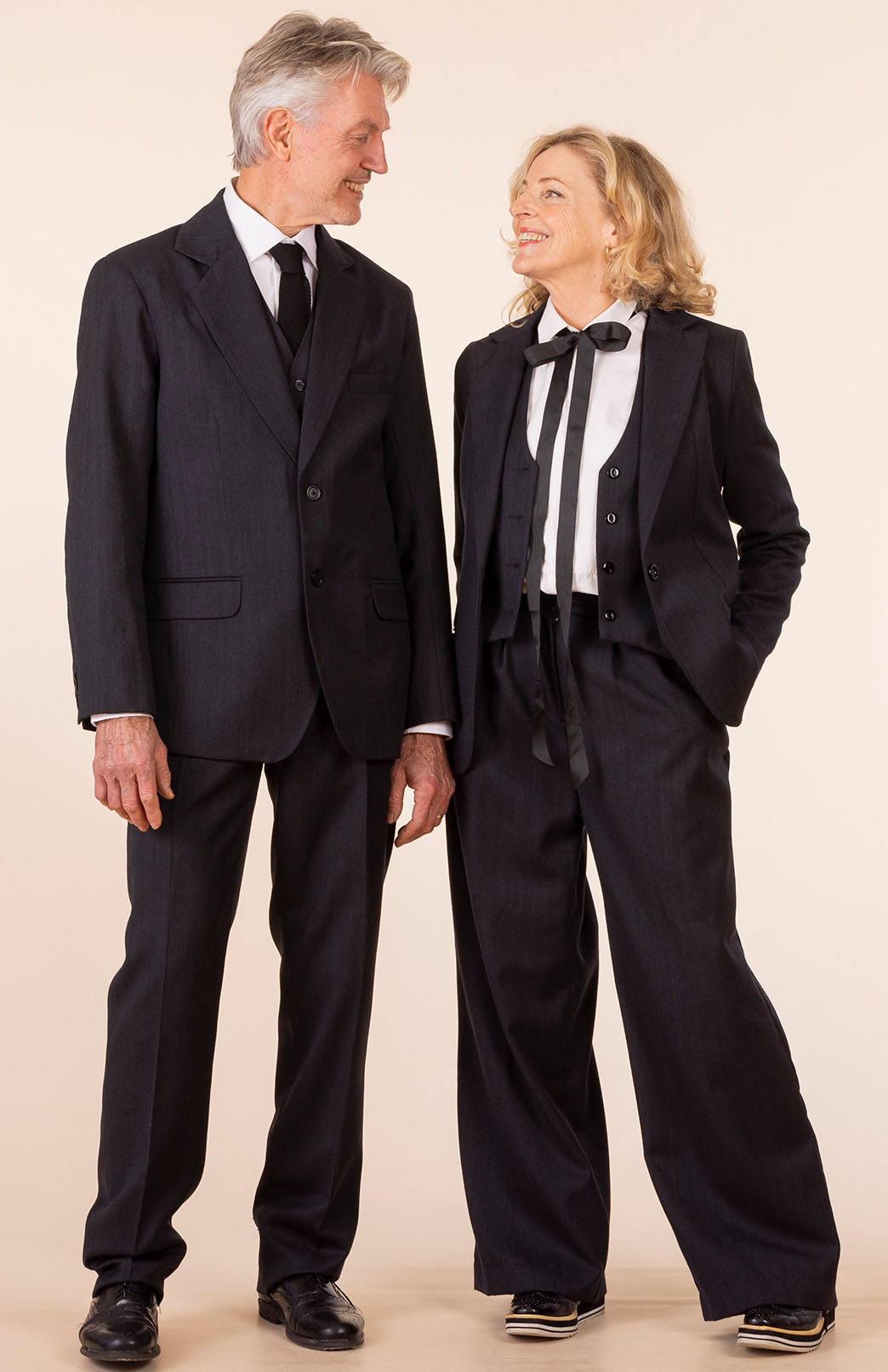 Obsidian Grey Herringbone Men's Superfine Merino Wool Herringbone Blazer Jacket with Silk Lining