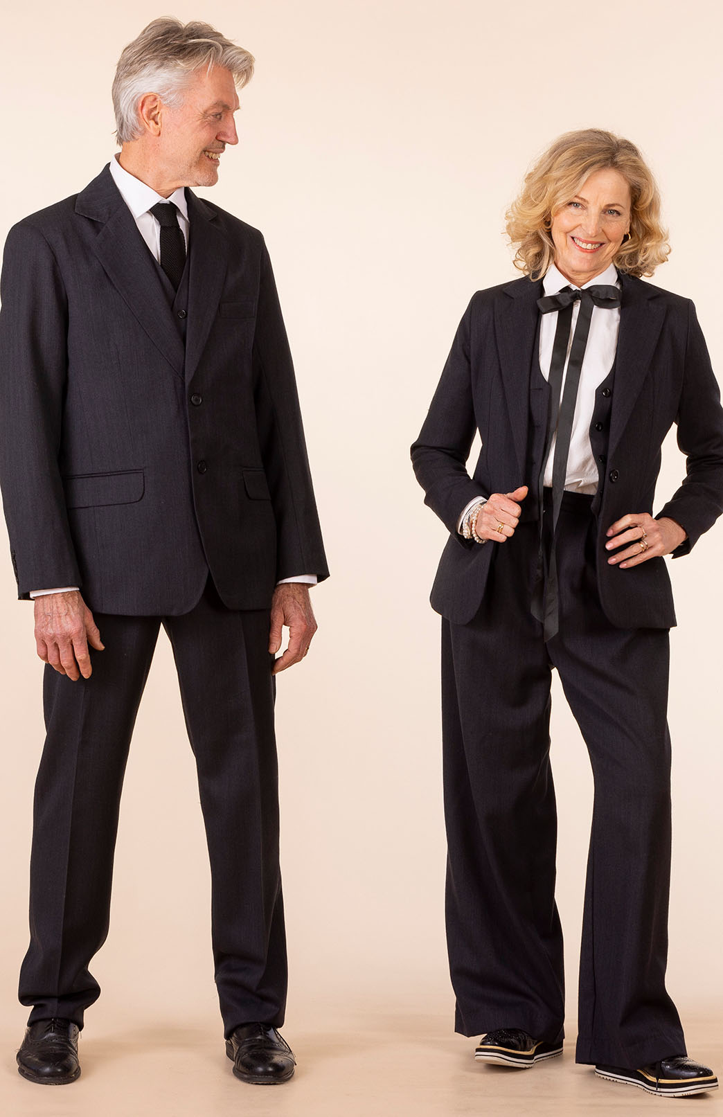 Obsidian Grey Herringbone Men's Superfine Merino Wool Herringbone Blazer Jacket with Silk Lining