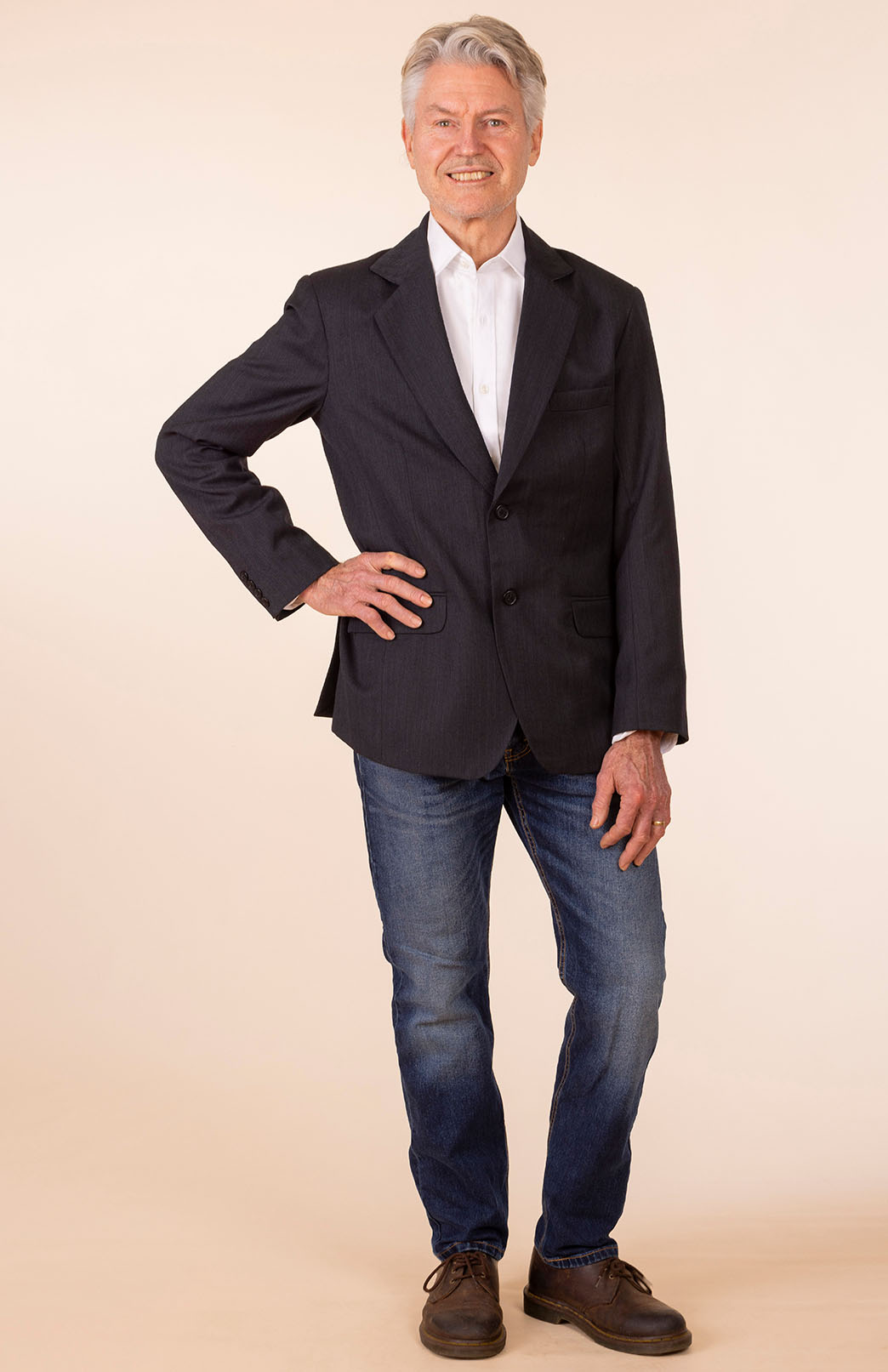 Obsidian Grey Herringbone Men's Superfine Merino Wool Herringbone Blazer Jacket with Silk Lining