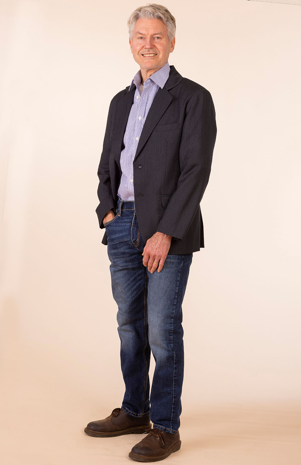 Obsidian Grey Herringbone Men's Superfine Merino Wool Herringbone Blazer Jacket with Silk Lining