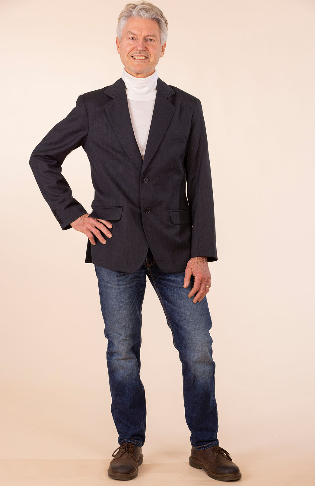 Obsidian Grey Herringbone Men's Superfine Merino Wool Herringbone Blazer Jacket with Silk Lining