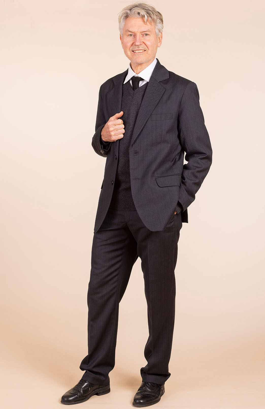 Obsidian Grey Herringbone Men's Superfine Merino Wool Herringbone Blazer Jacket with Silk Lining