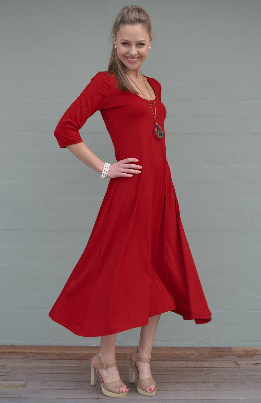 Chilli Red Women&#39;s Scoop Neck Empire Waist Merino Wool Midi Length Dress
