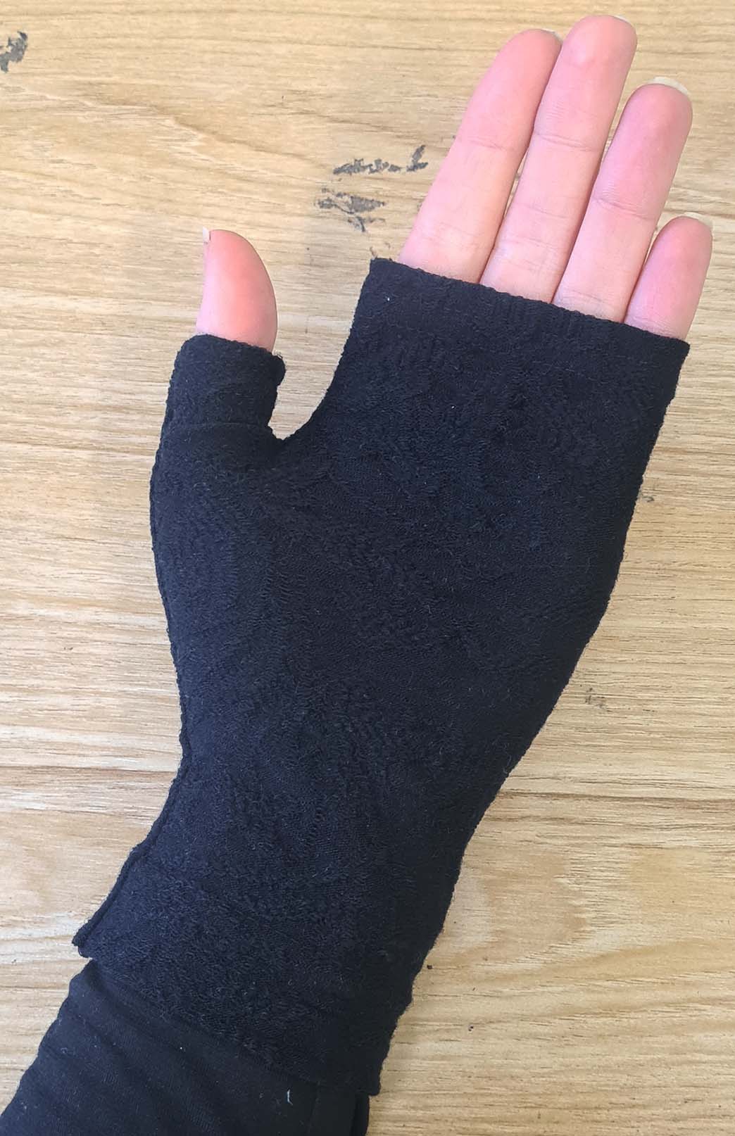 Black Abbey Floral Merino Wool Thermal Fingerless Mittens