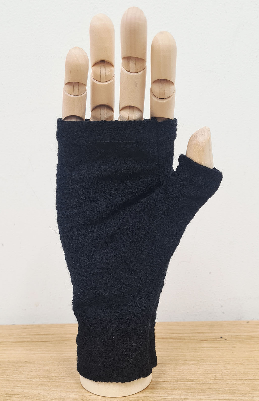 Black Abbey Floral Merino Wool Thermal Fingerless Mittens