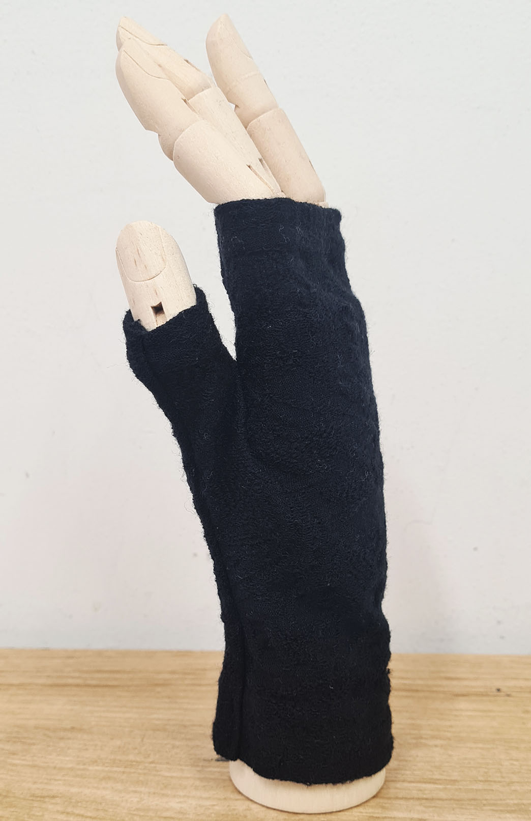 Black Abbey Floral Merino Wool Thermal Fingerless Mittens
