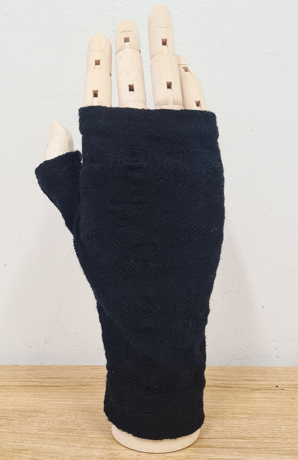Black Abbey Floral Merino Wool Thermal Fingerless Mittens
