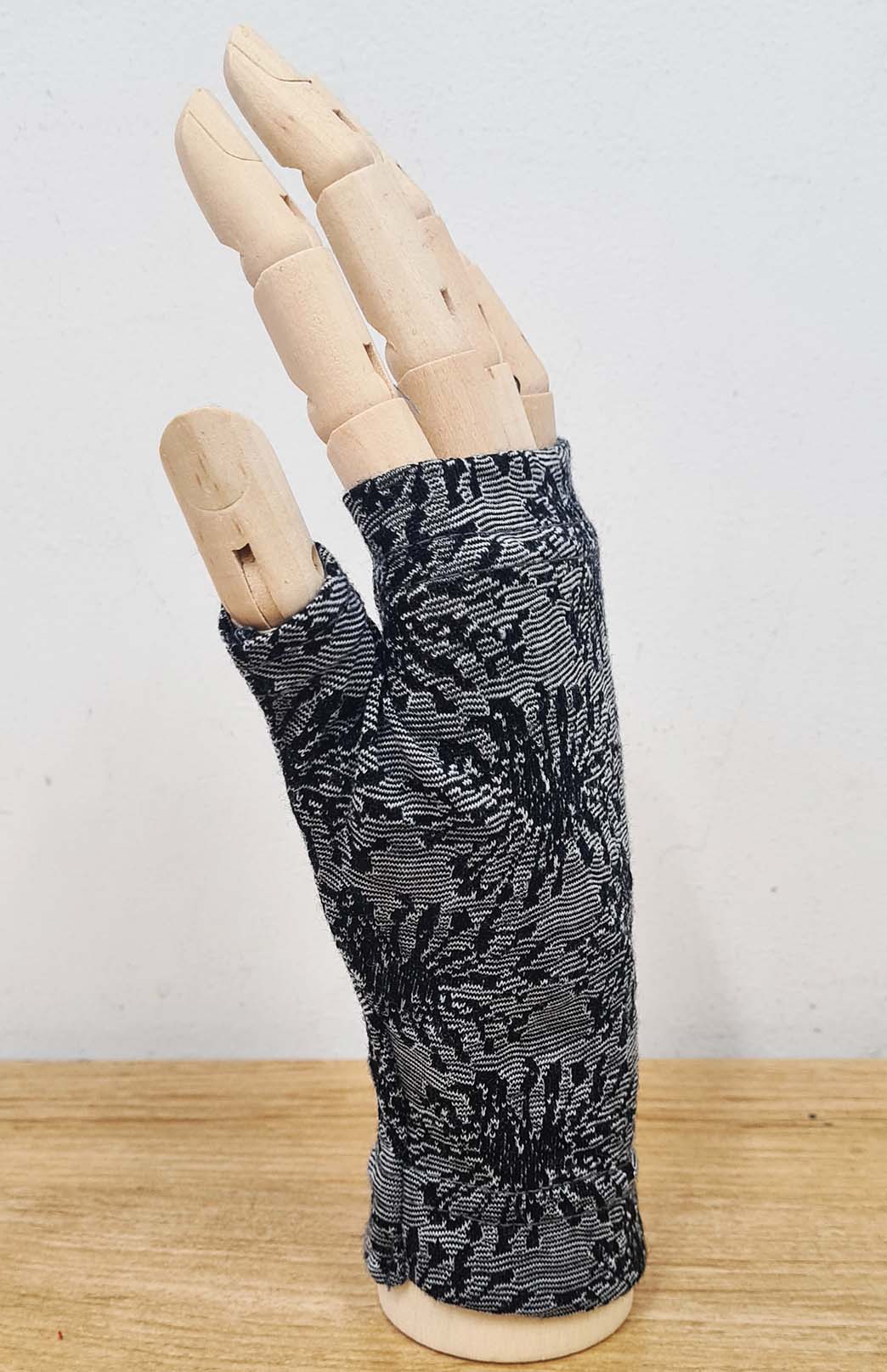 Black Dandelion Merino Wool Thermal Fingerless Mittens
