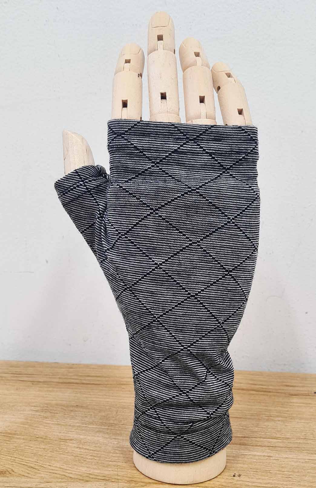 Black Diamond Merino Wool Thermal Fingerless Mittens