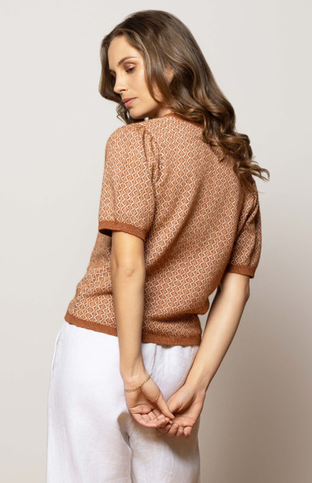 Russet & White Women's cotton, merino wool and possum round neck short sleeve jumper