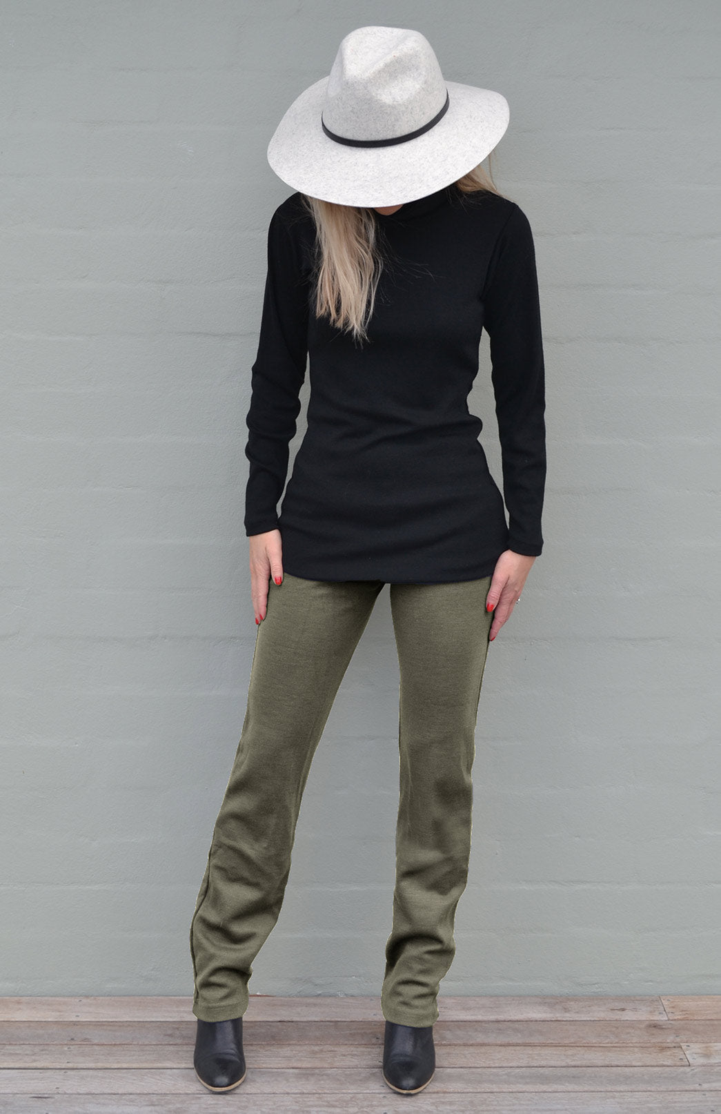 Black Women's Merino Wool Long Sleeve Top
