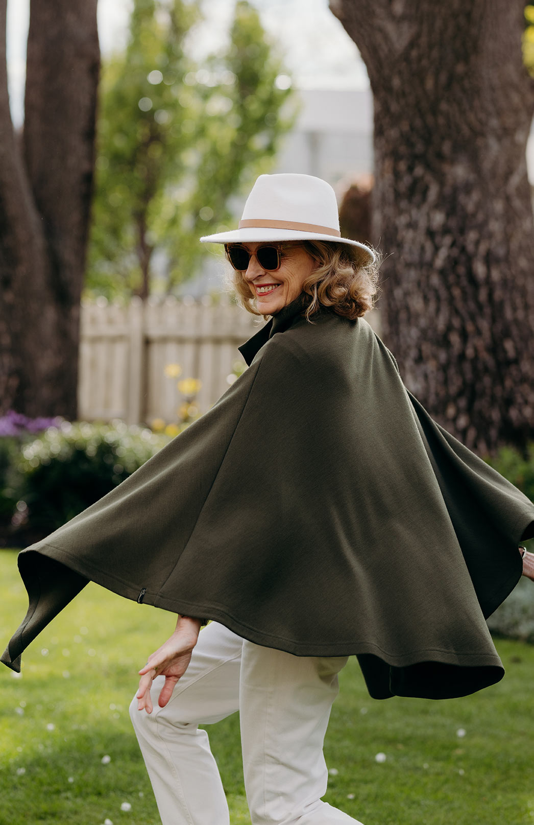 Poppy Merino Cape with Brooch Merino Wool Cape with Magnetic Button Neck Fastening 