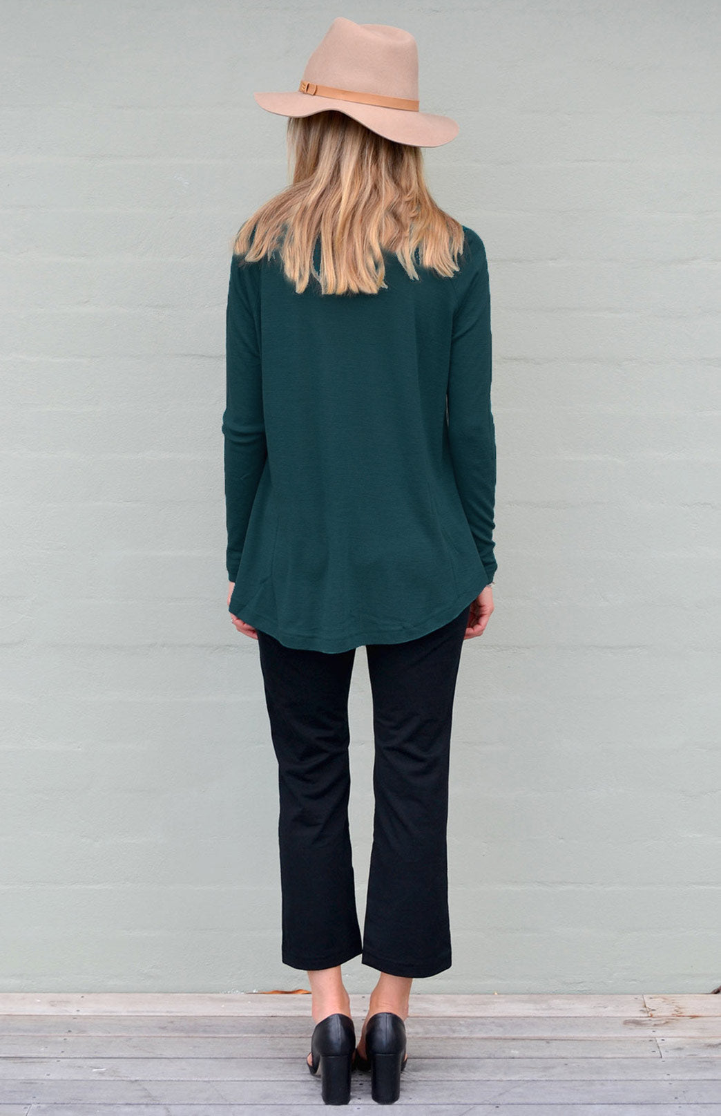 Pre Loved: Rana Top (size 6) Women's Merino Wool Long Sleeve Top with Raglan Sleeves