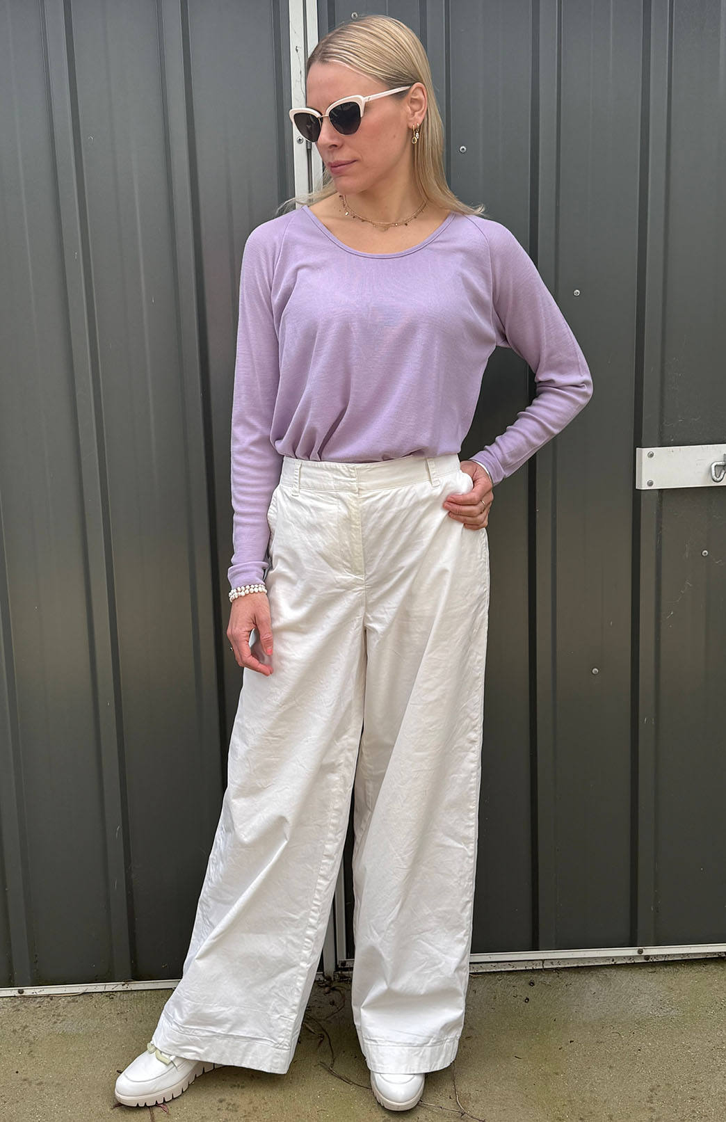 Soft Violet Purple Women&#39;s Merino Wool Long Sleeve Top with Raglan Sleeves
