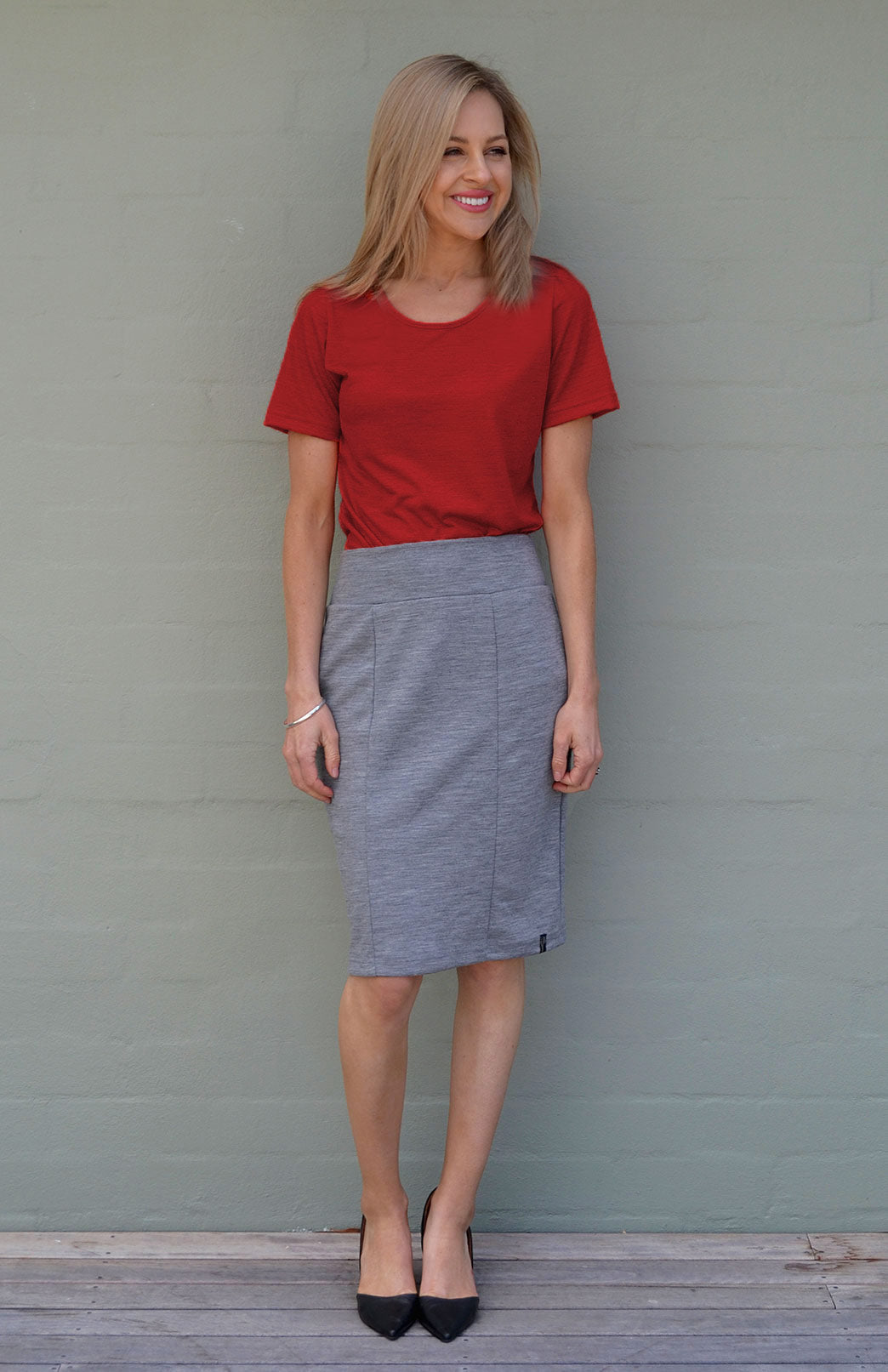 Dark Mustard Women&#39;s Merino Wool Short Sleeve Round Neck Top
