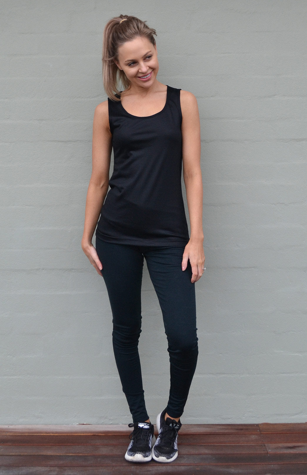 Black Women&#39;s Merino Wool Sleeveless Top
