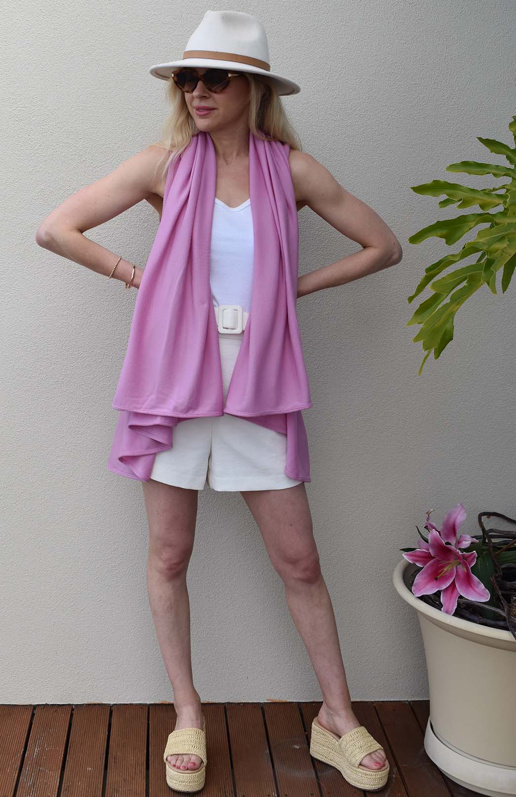 Crocus Pink Women's Merino Wool 220g Rib Sleeveless Wrap