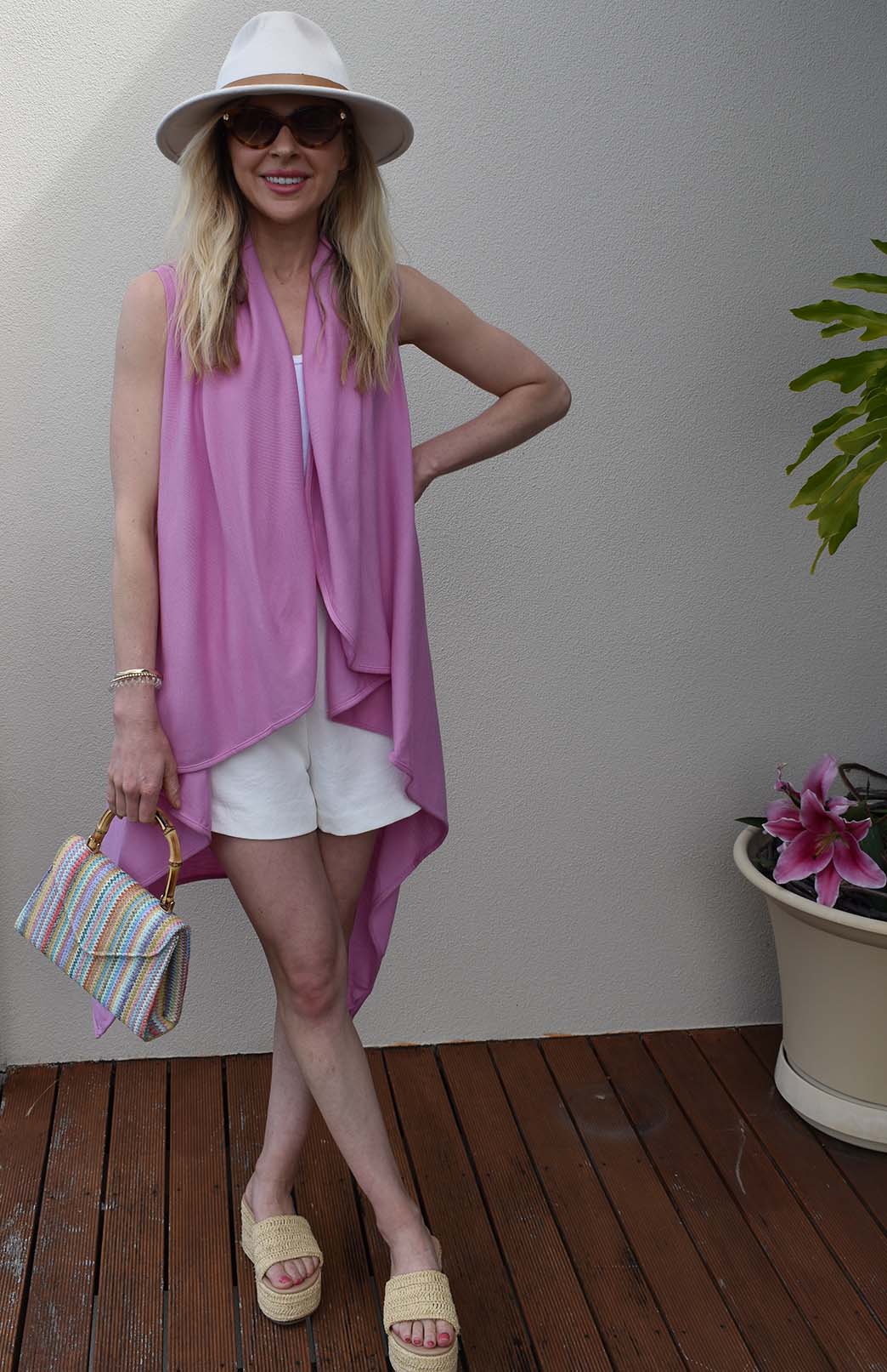 Crocus Pink Women's Merino Wool 220g Rib Sleeveless Wrap