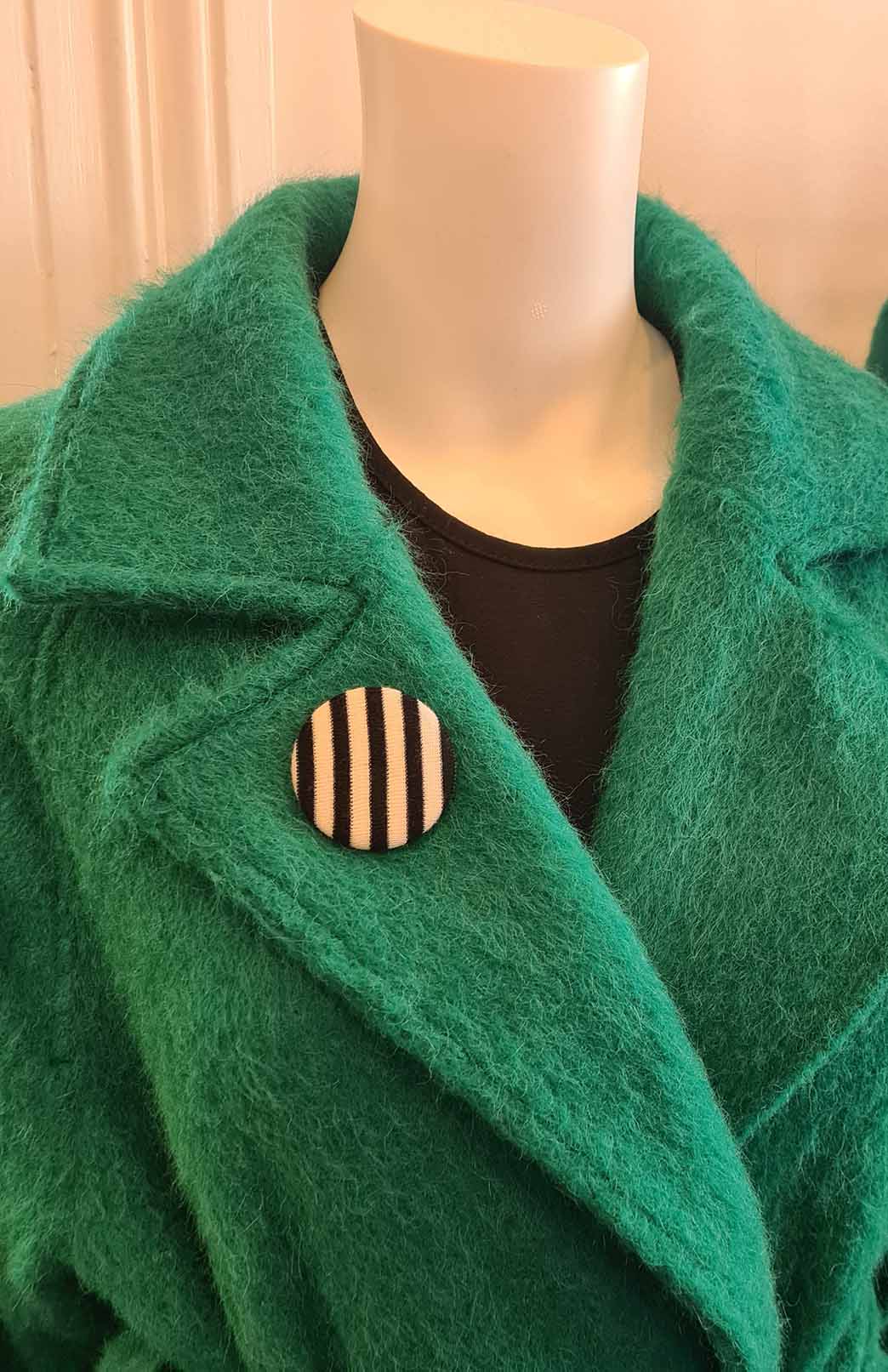 Black & Ivory Stripe Women's Merino Wool Magnetic Button Brooch