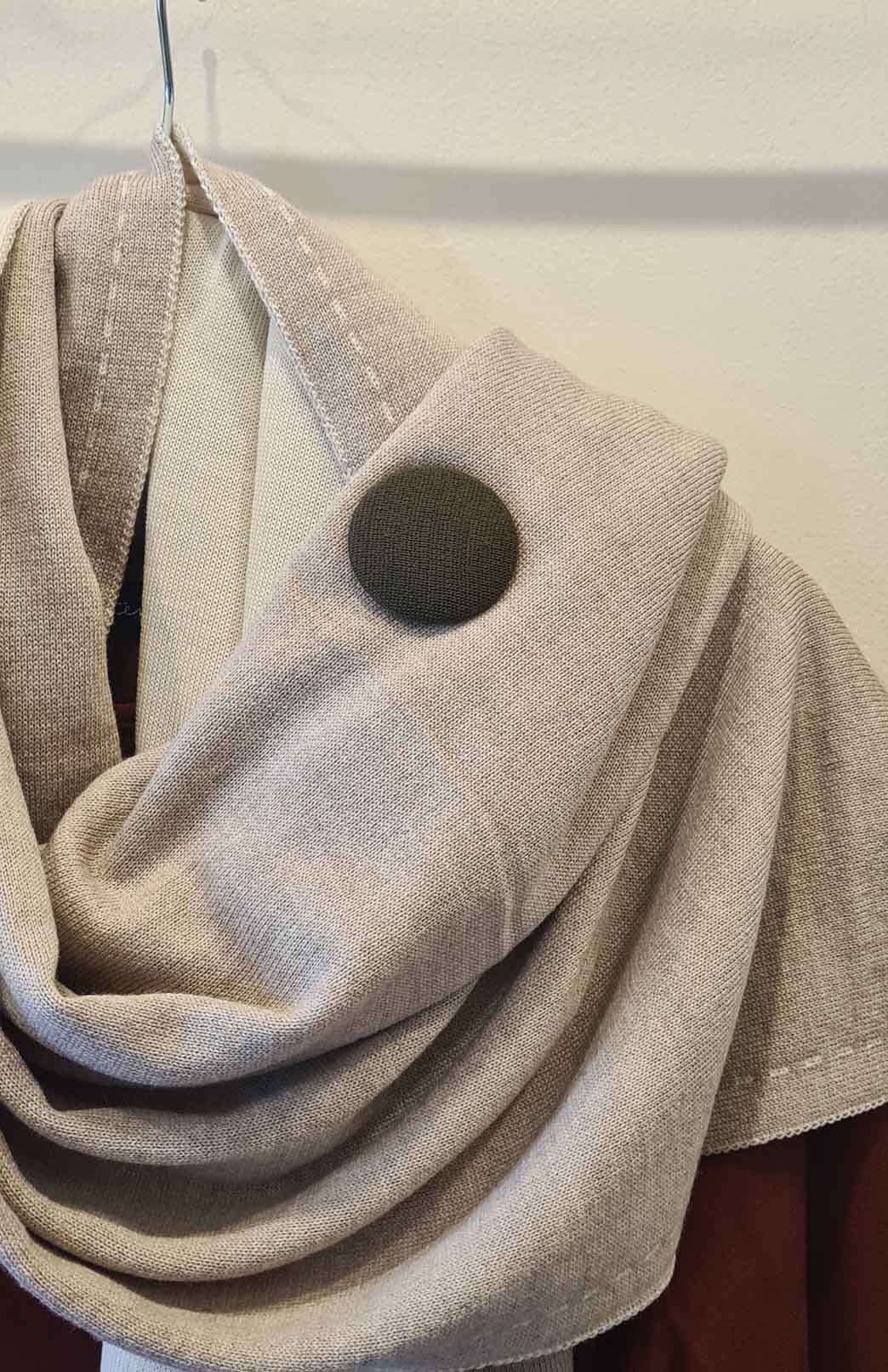 Brooch Colour: Olive Green Merino Wool Cape with Magnetic Button Neck Fastening 