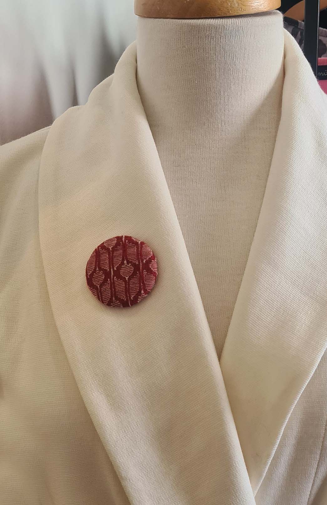 Red Keyhole Women's Merino Wool Magnetic Button Brooch