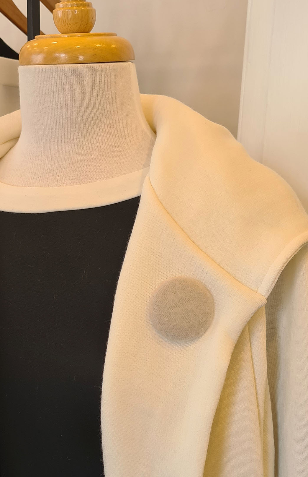 Stone Women's Merino Wool Magnetic Button Brooch