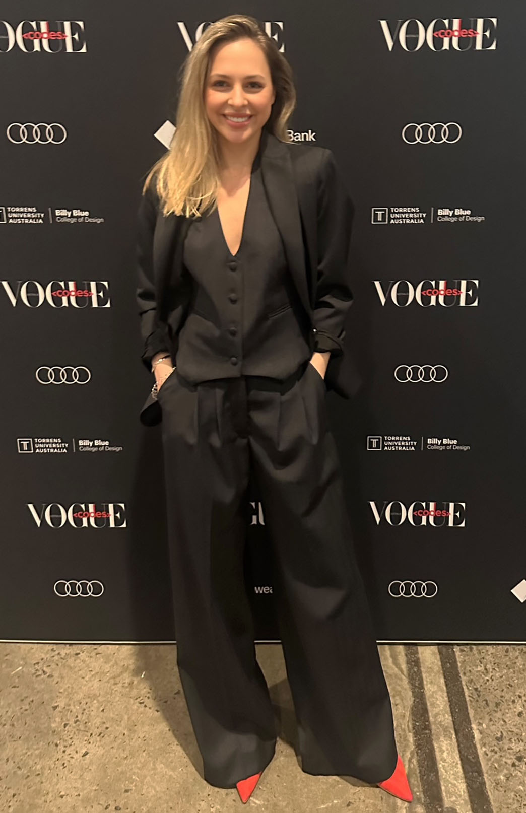 Obsidian Grey Herringbone Women's Superfine Merino Wool Herringbone Wide Leg Pleated Pants 