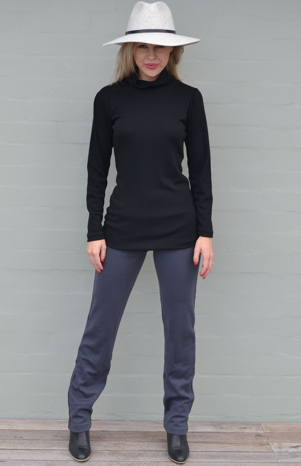 Black Women's Merino Wool Long Sleeve Top