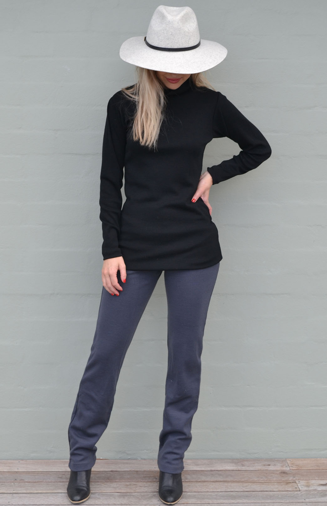 Black Women's Merino Wool Long Sleeve Top