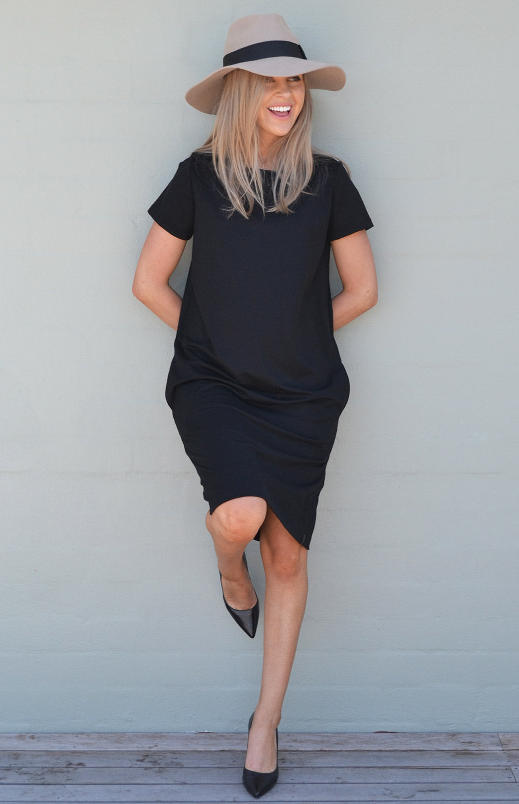 Black Women&#39;s Merino Wool Shift Dress with Short Sleeves
