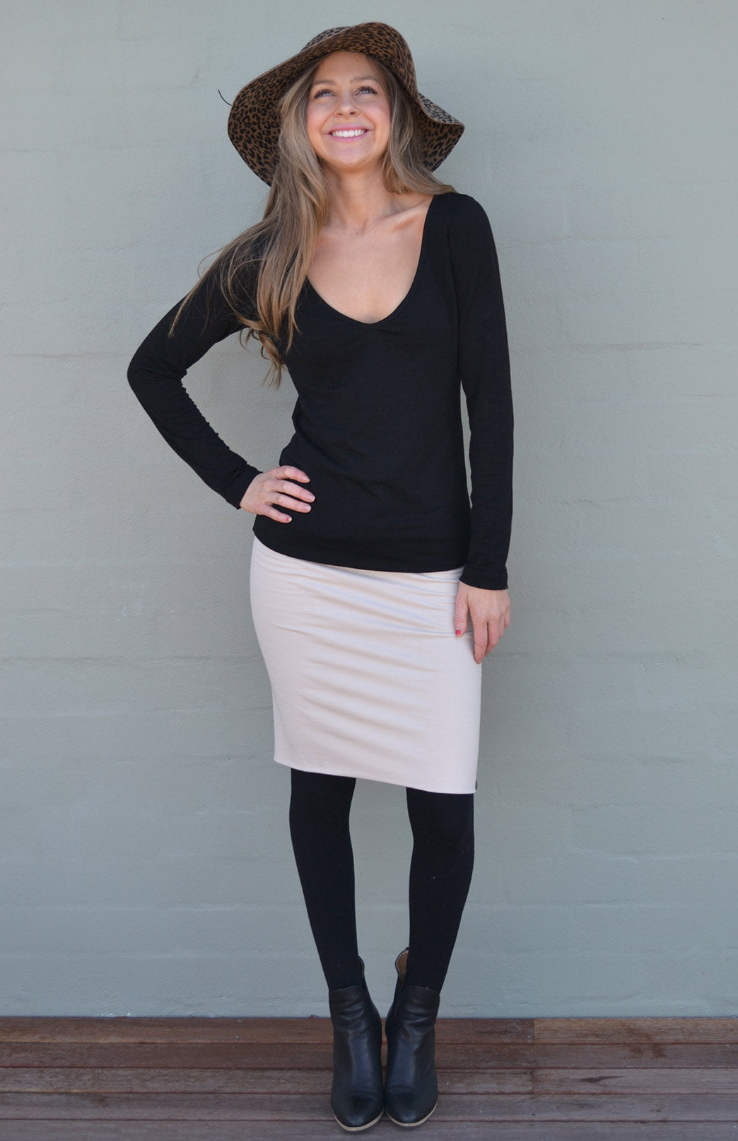 Black Women's Merino Wool Rib Top with V Neckline