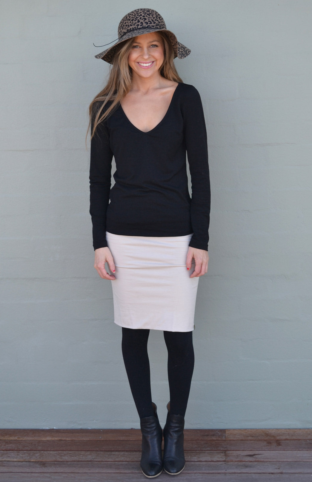 Black Women's Merino Wool Rib Top with V Neckline