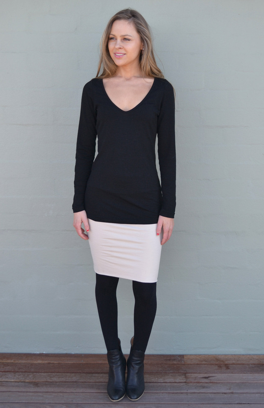 Black Women's Merino Wool Rib Top with V Neckline