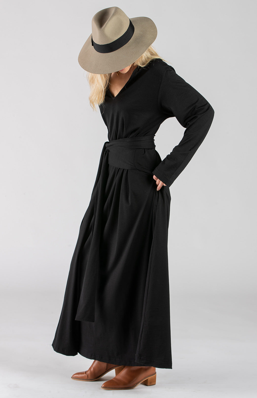 Black Women's Merino Wool V-Neck Floaty Dress 