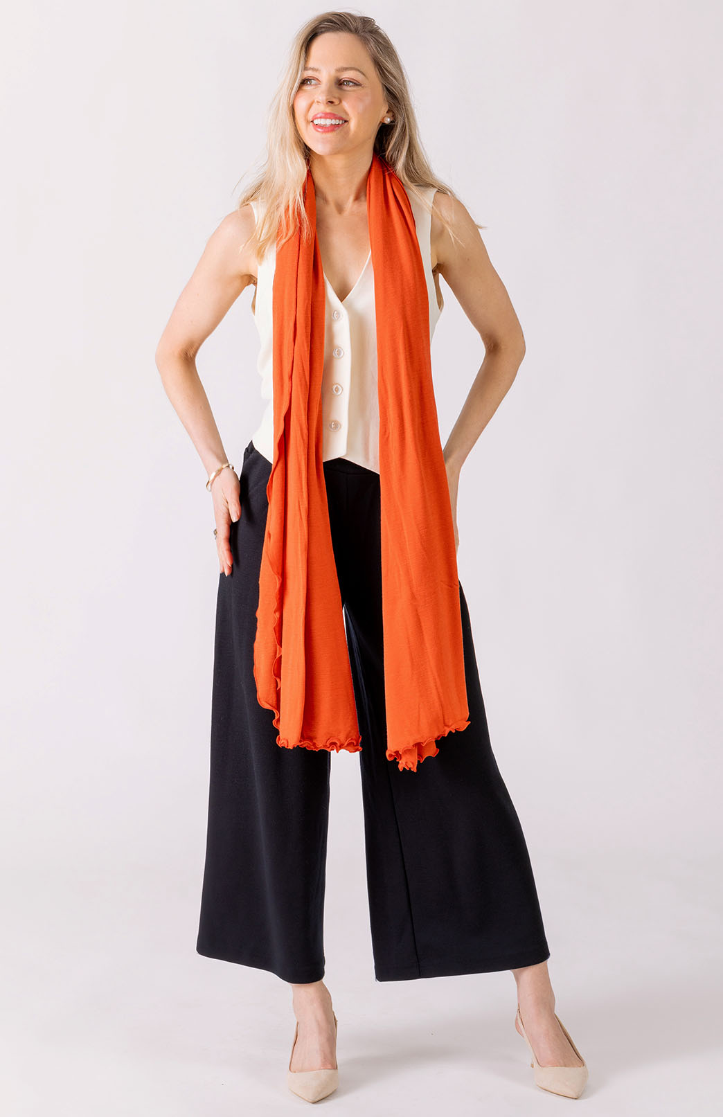 Black Women's Pure Merino Wool Crop Pants with Wide Leg in structured Ponte fabric