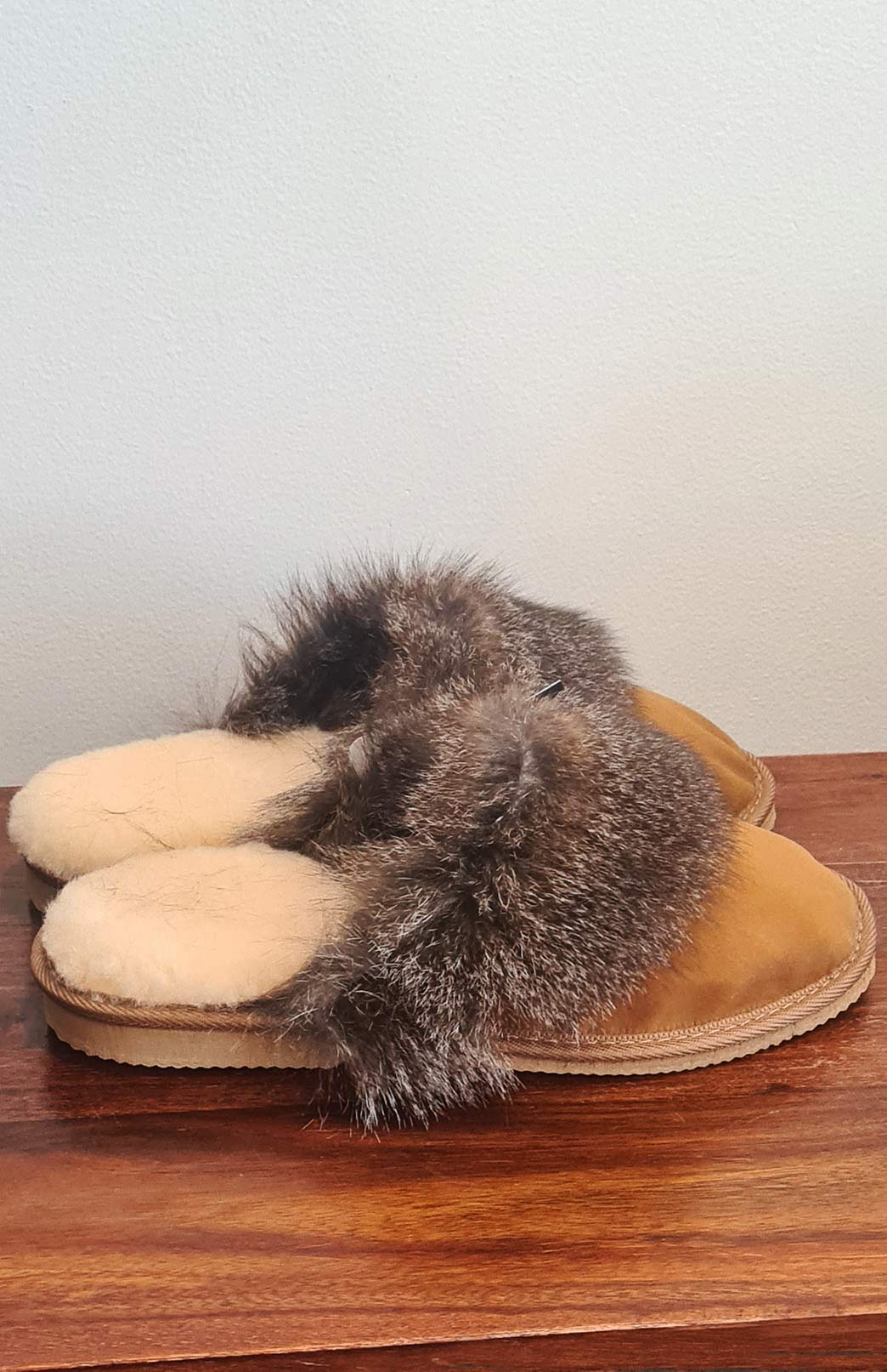 Natural Unisex Wallaby Fur Scuffs
