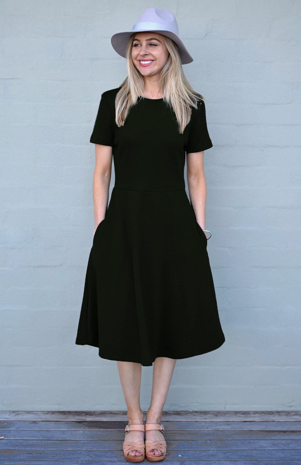 Black Women's Merino Wool Short Sleeve Trans-seasonal Dress